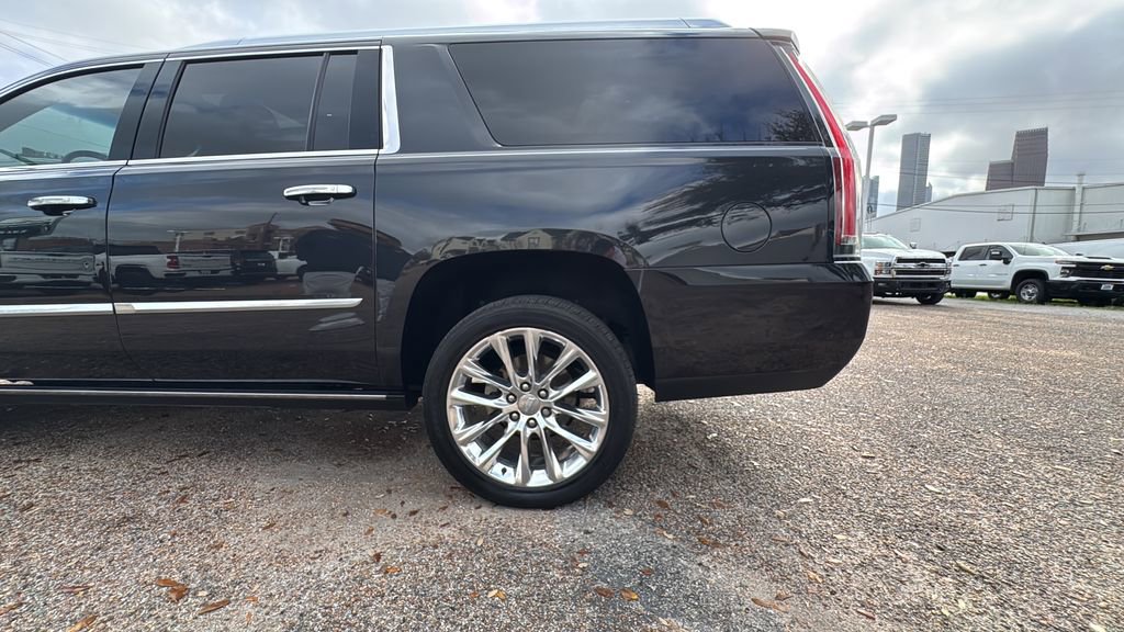Used 2019 Cadillac Escalade ESV Premium Luxury image 20