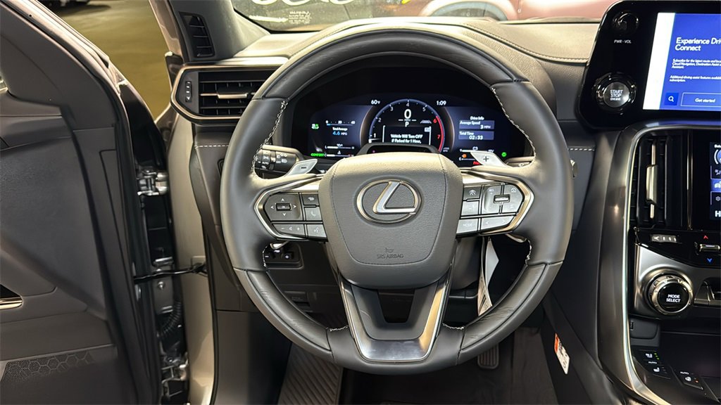 New 2025 Lexus LX 600 4WD w/ Luxury Package image 17