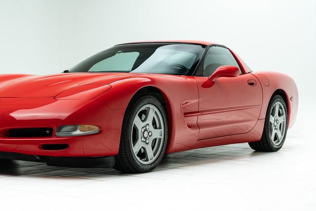 Used 1999 Chevrolet Corvette Coupe w/ Performance Handling Pkg image 9