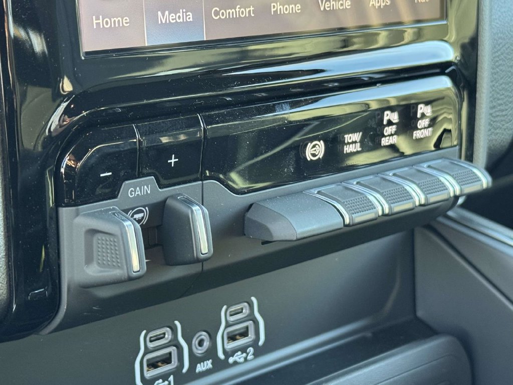 New 2026 RAM 2500 Big Horn AWD/4WD image 19