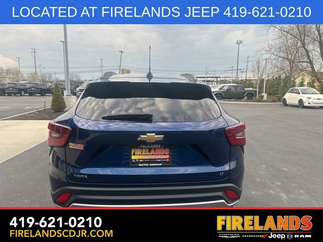 Used 2024 Chevrolet Trax LT w/ Driver Confidence Package image 8