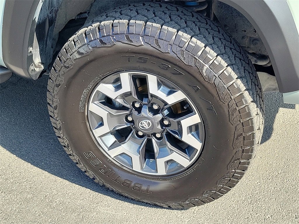 Used 2023 Toyota Tacoma TRD Off-Road image 25