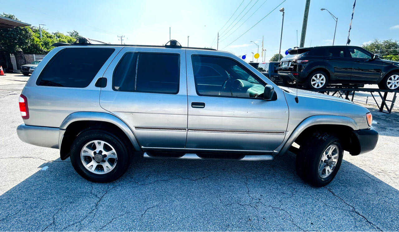 Used 2001 Nissan Pathfinder SE image 6