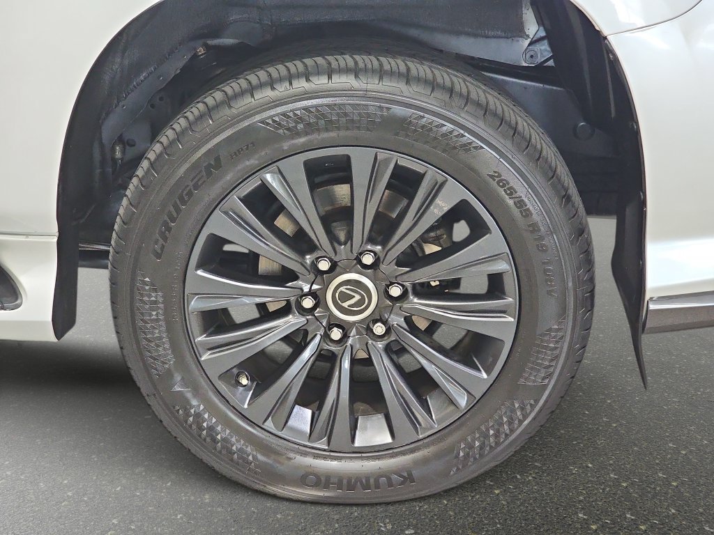Certified 2023 Lexus GX 460 Premium w/ Accessory Package AWD/4WD image 31