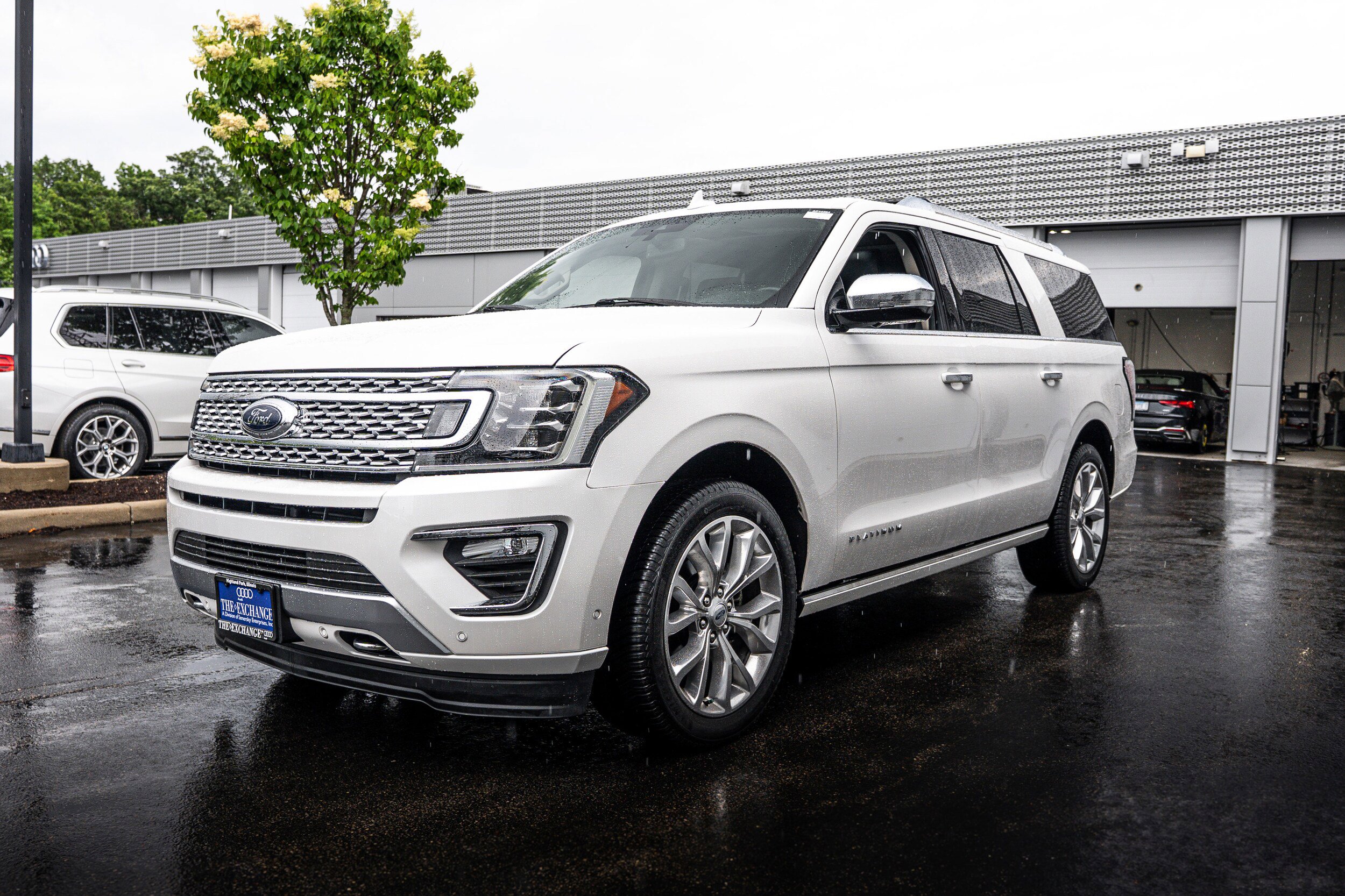 Used 2019 Ford Expedition Max Platinum AWD/4WD image 6