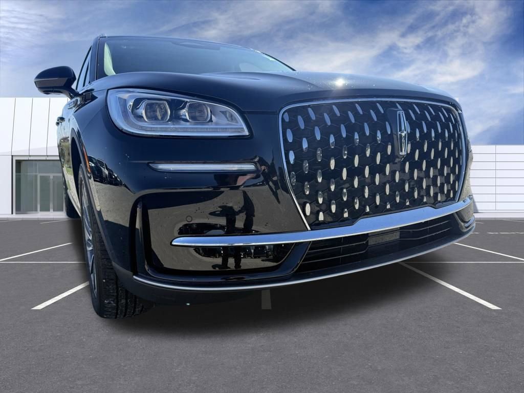 Used 2023 Lincoln Corsair Reserve w/ Equipment Group 201A image 8