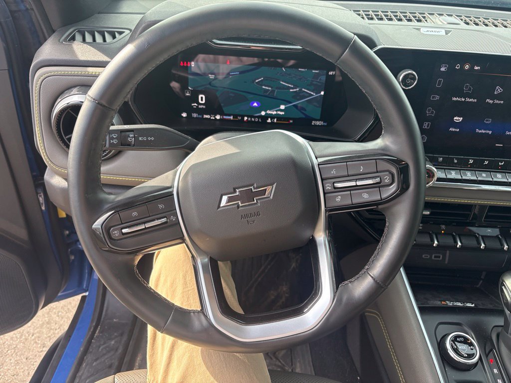 Used 2025 Chevrolet Colorado ZR2 w/ Technology Package AWD/4WD image 31