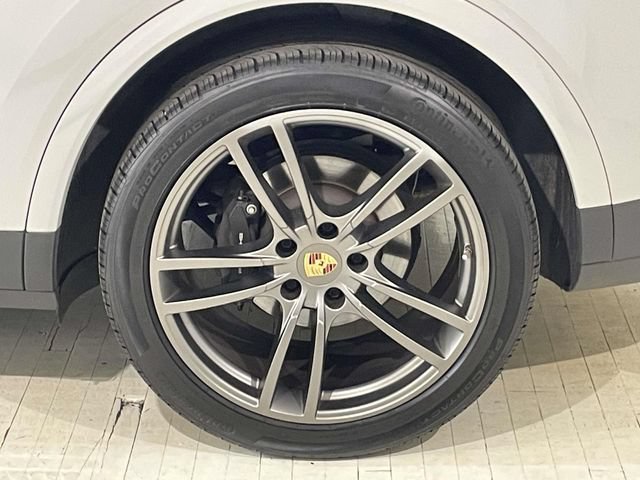 Certified 2023 Porsche Cayenne AWD/4WD image 14
