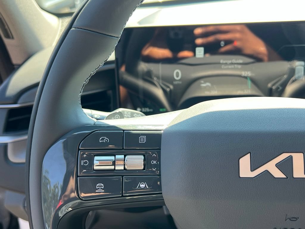 Certified 2026 Kia EV9 Wind AWD/4WD image 22