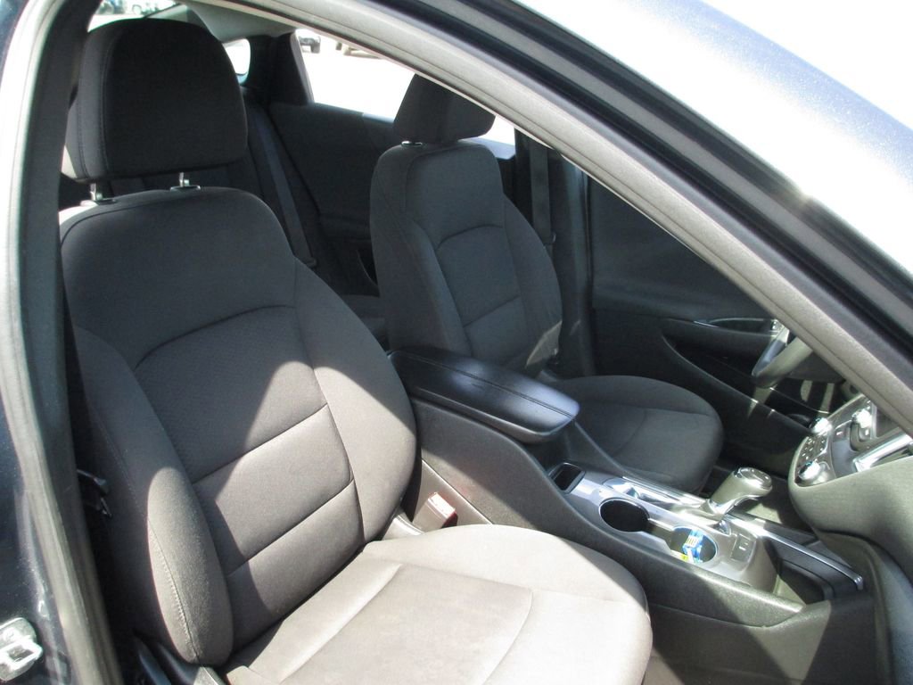 Used 2019 Chevrolet Malibu LT image 19