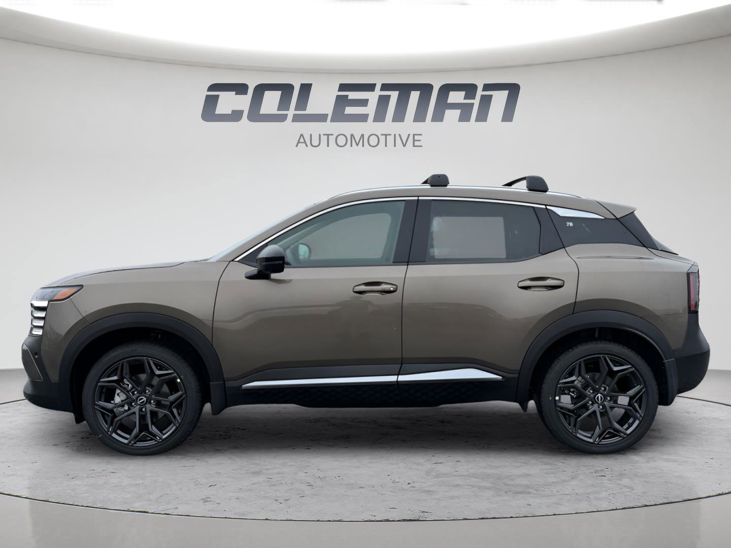 New 2026 Nissan Kicks SR w/ Cold Weather Package image 2