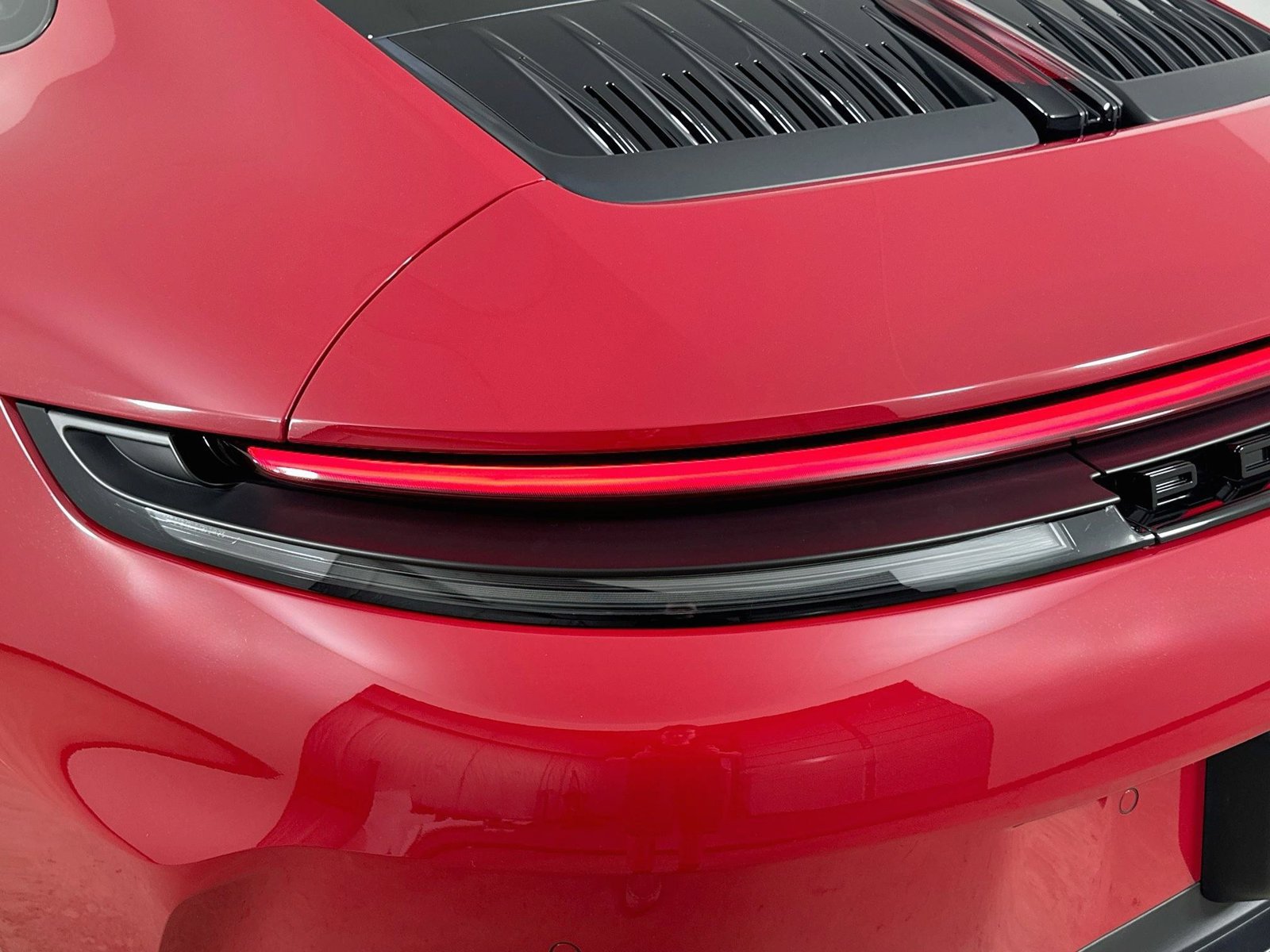 Used 2025 Porsche 911 Carrera S RWD image 12