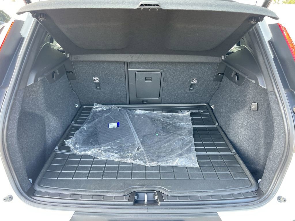 Used 2023 Volvo XC40 B5 Plus w/ Protection Package Premier image 74