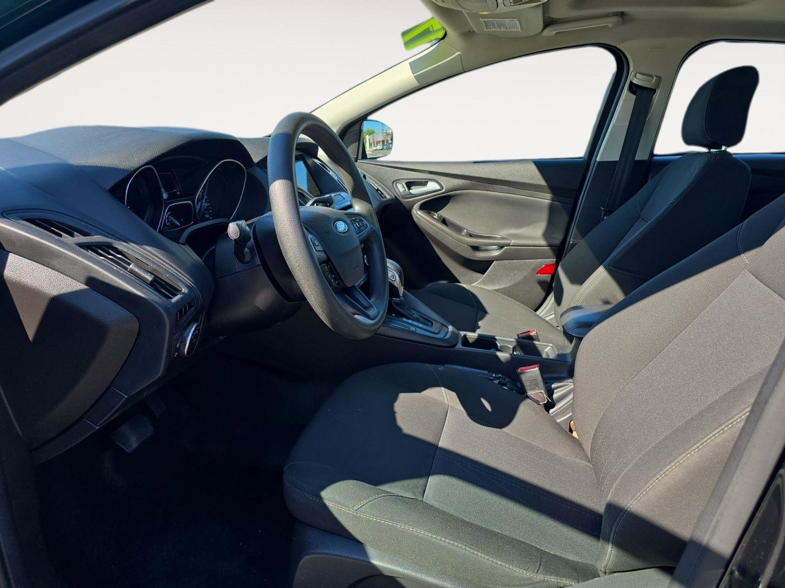 Used 2017 Ford Focus SEL FWD image 10