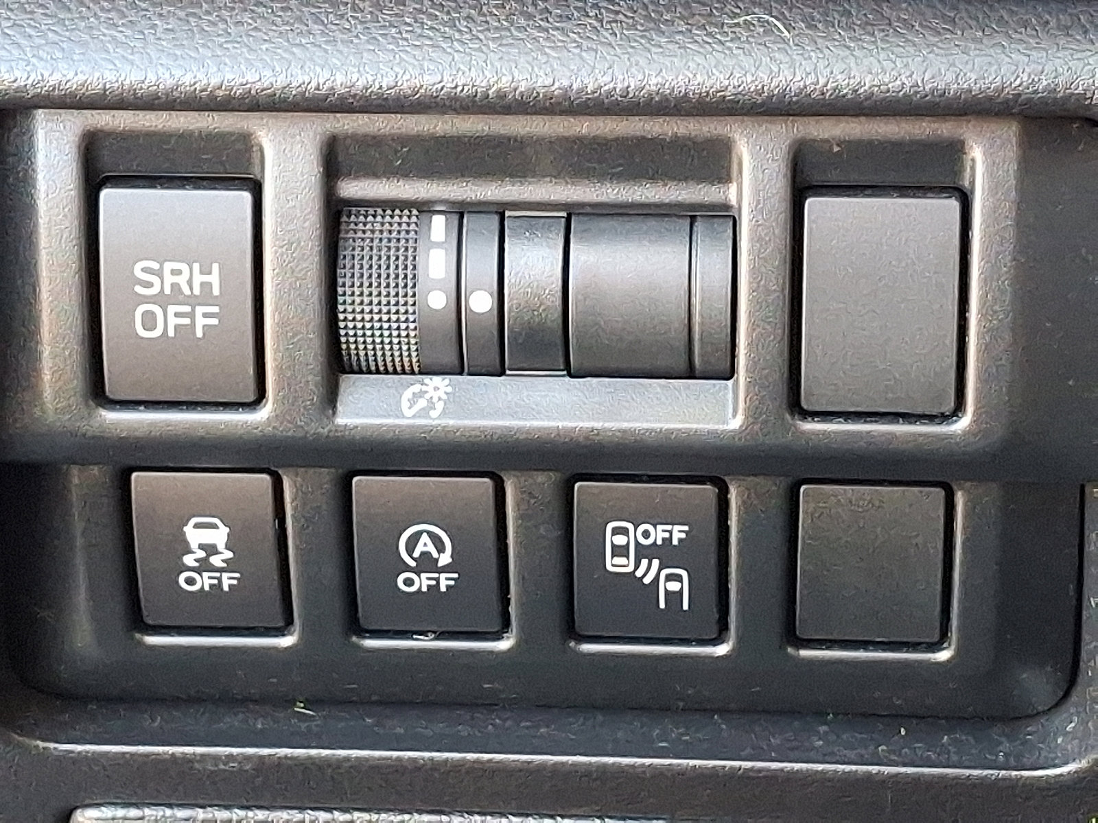 Used 2020 Subaru Crosstrek 2.0i Limited w/ Moonroof Package w/Navigation image 28