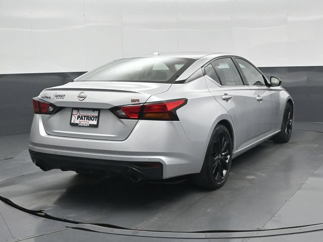 Used 2023 Nissan Altima 2.5 SR FWD image 2