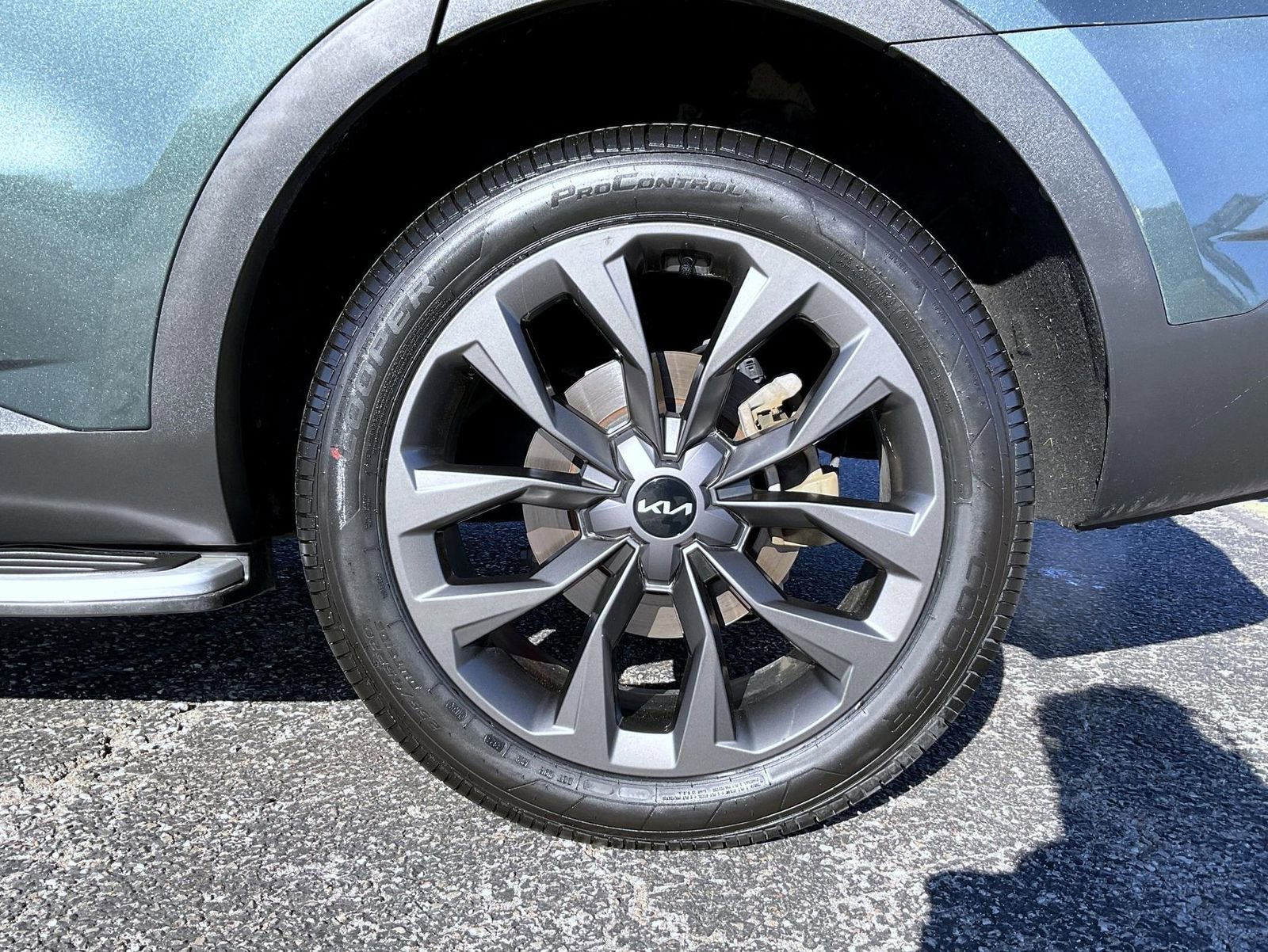 Used 2023 Kia Sorento SX Prestige image 24