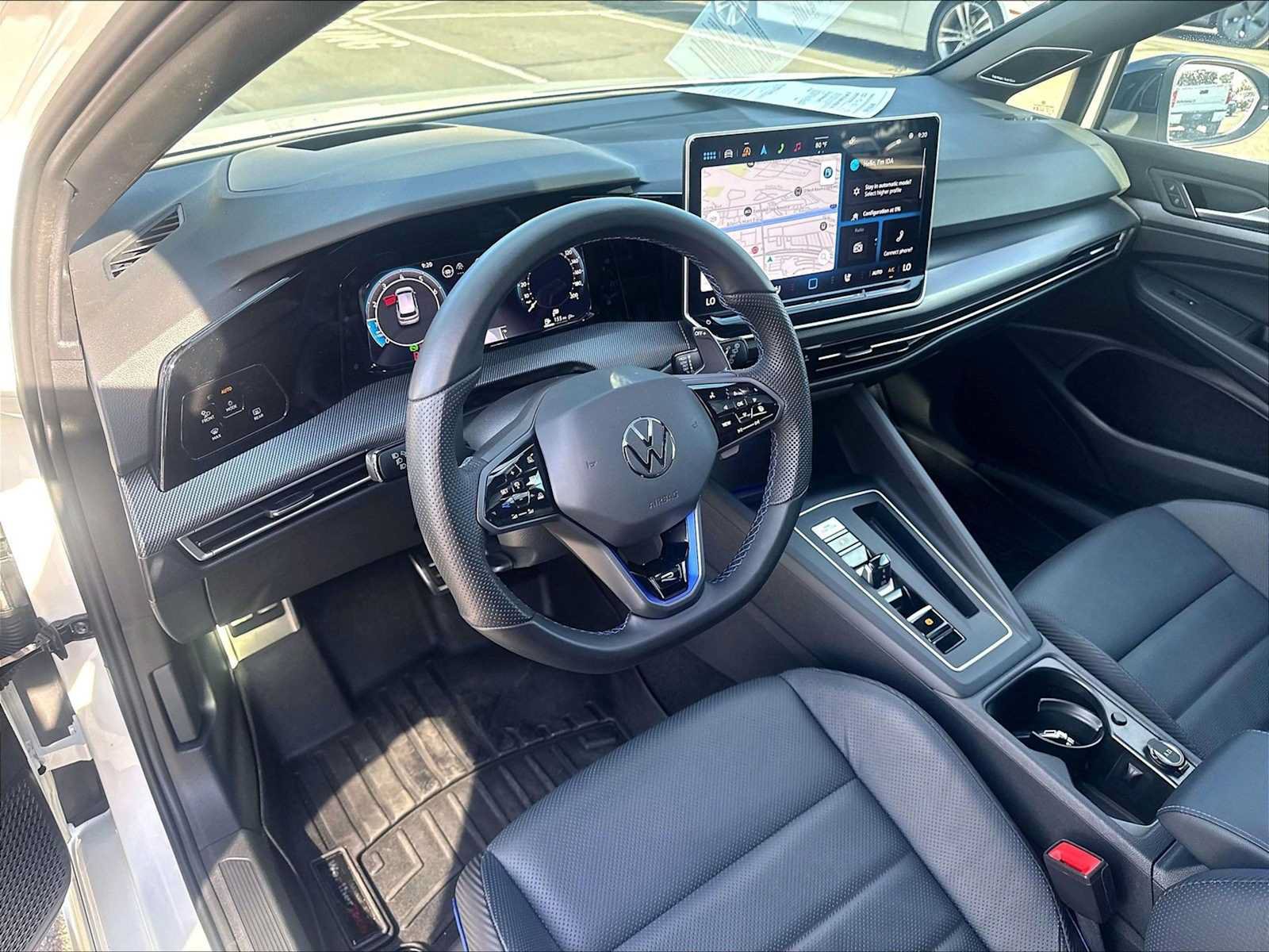 Used 2025 Volkswagen Golf AWD/4WD image 17