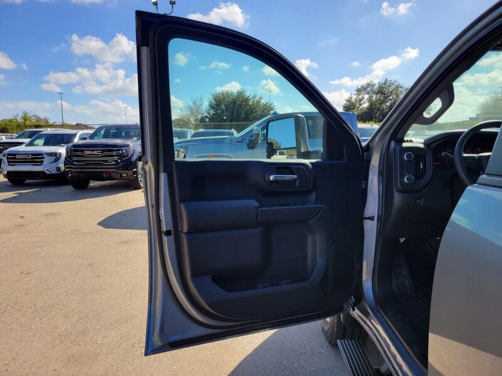 New 2026 GMC Sierra 2500 Pro w/ 1SA Pro Safety Plus Package AWD/4WD image 13