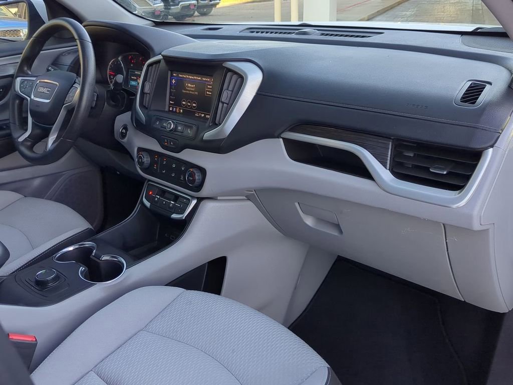Used 2024 GMC Terrain SLE image 31