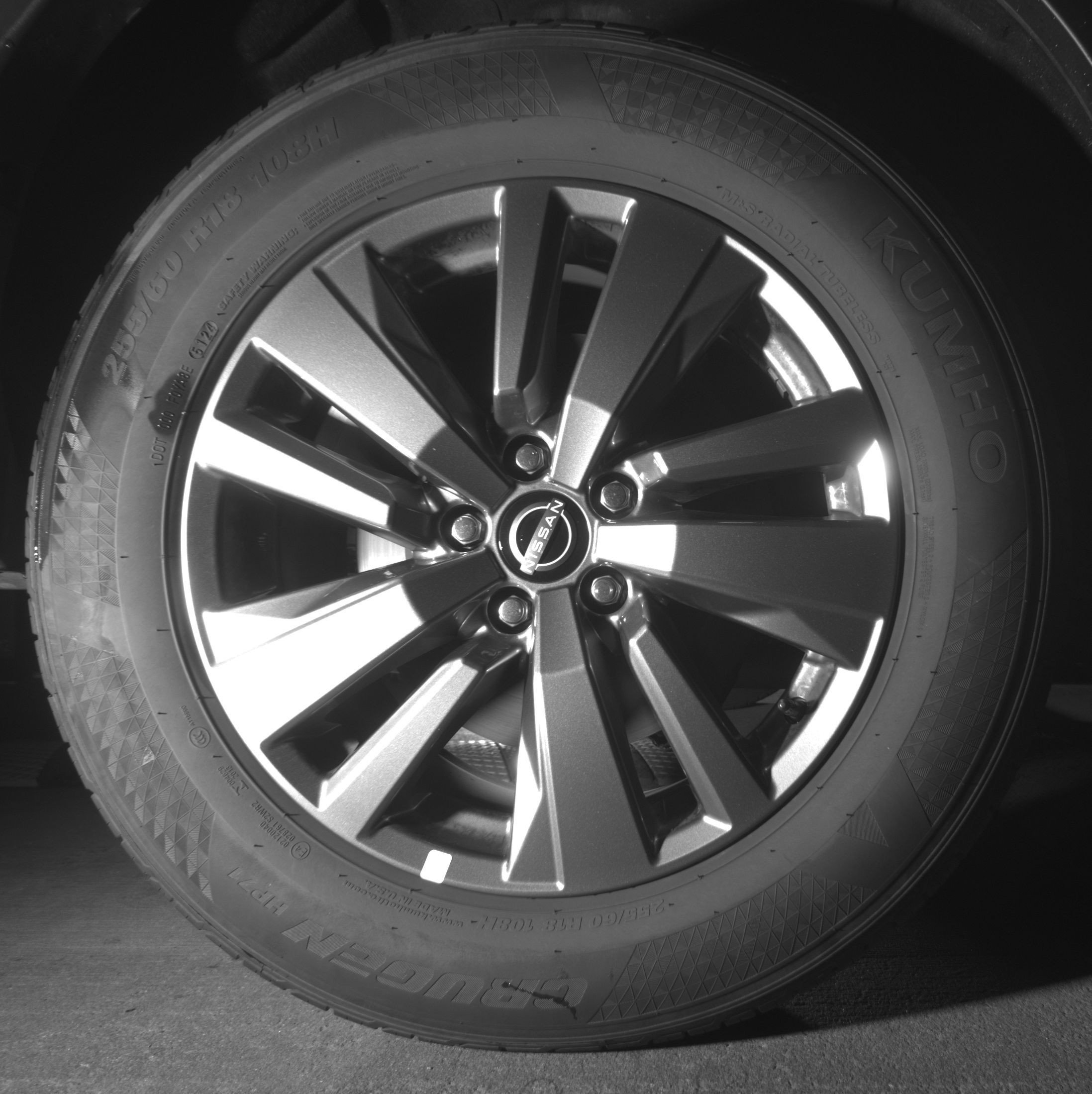 Used 2025 Nissan Pathfinder SV image 15