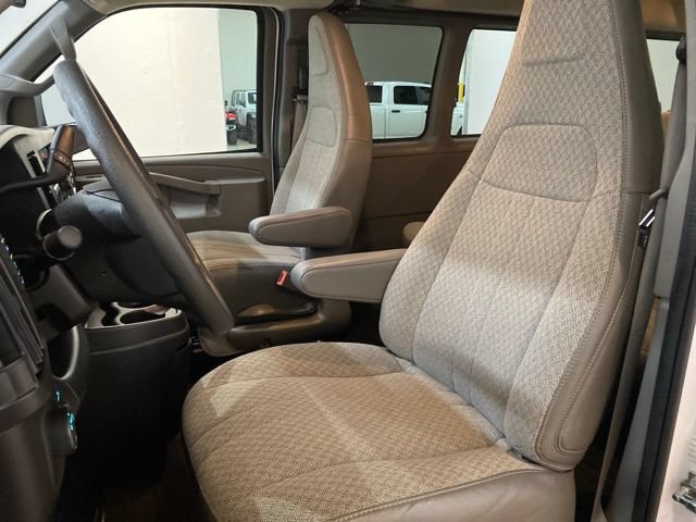 Used 2025 Chevrolet Express 3500 LT w/ LT Preferred Equipment Group RWD image 52