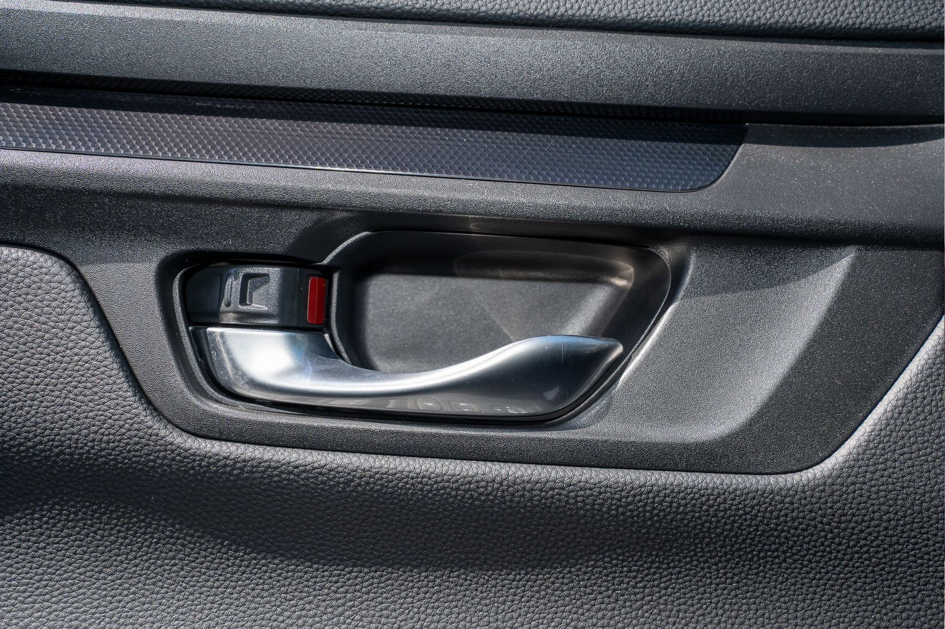 Certified 2025 Honda CR-V EX image 27