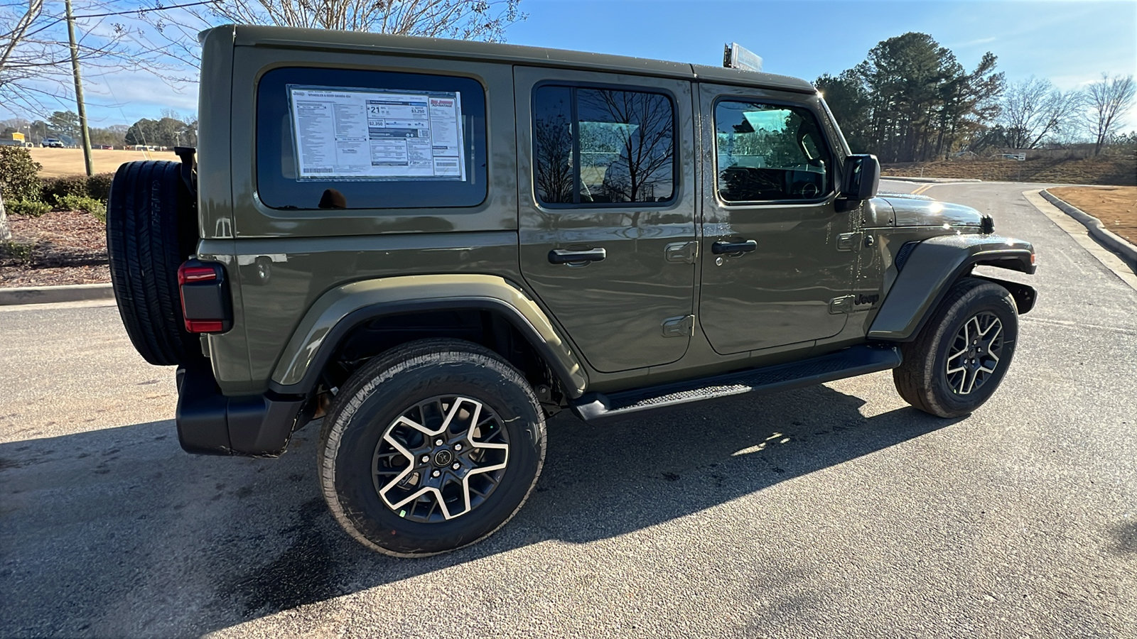 New 2026 Jeep Wrangler Unlimited Sahara AWD/4WD image 8