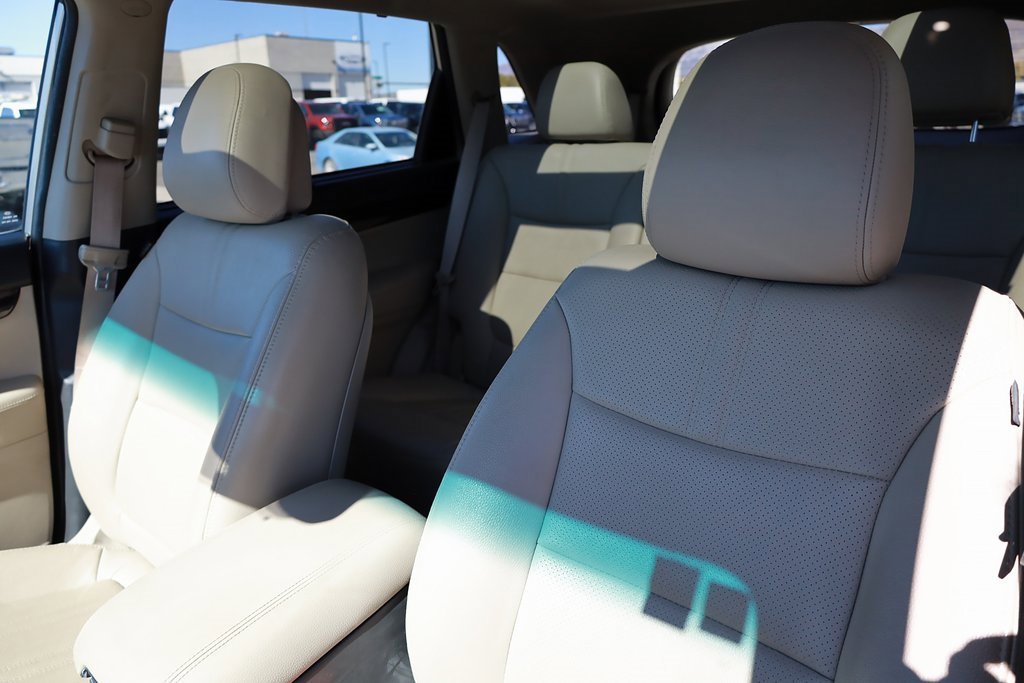 Used 2015 Kia Sorento EX w/ EX V6 Touring Package image 17