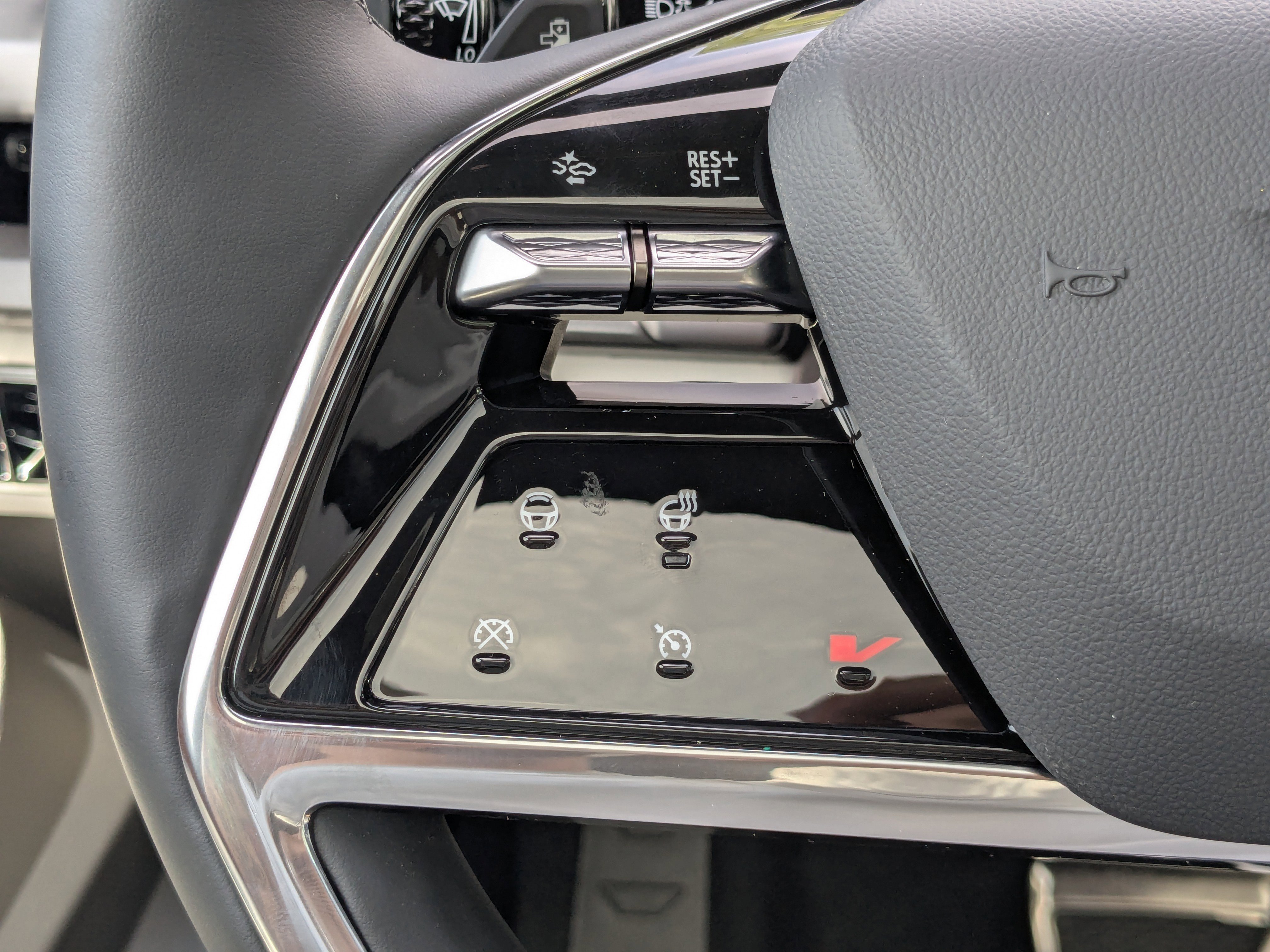 New 2026 Cadillac Vistiq Sport image 10