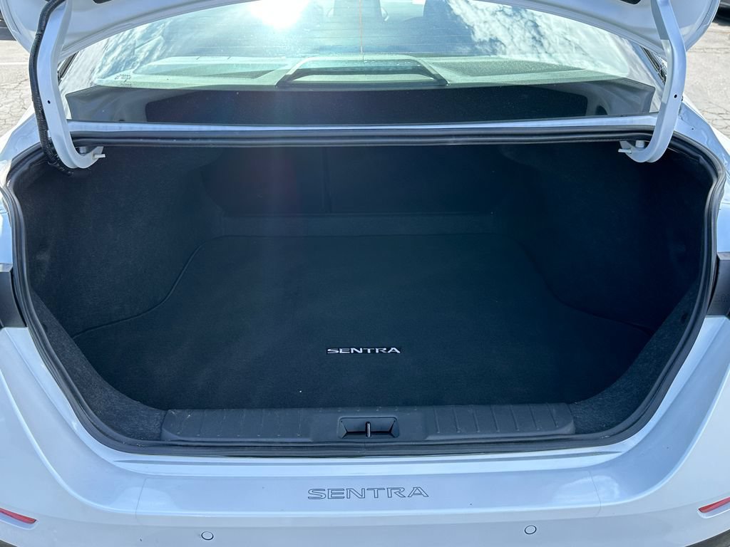 Used 2025 Nissan Sentra SR FWD image 20