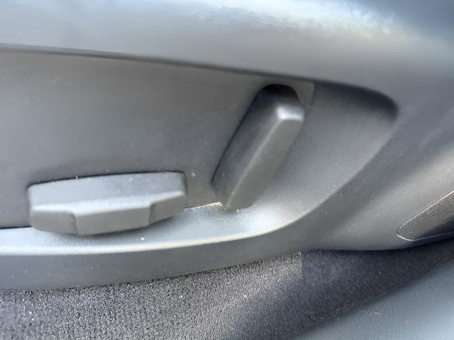 Used 2019 Land Rover Range Rover Velar R-Dynamic SE image 10