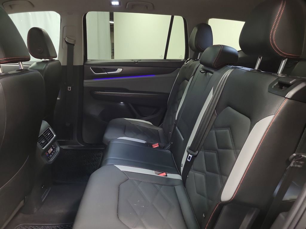 Used 2024 Volkswagen Atlas Peak Edition SE AWD/4WD image 19