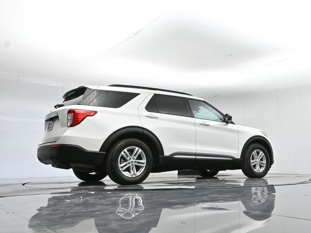 Certified 2023 Ford Explorer XLT image 52