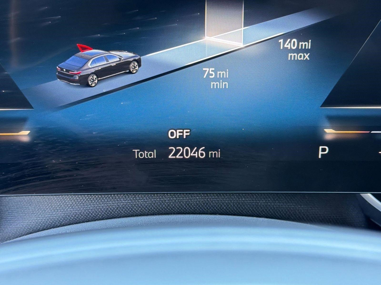 Certified 2024 BMW i7 xDrive60 image 22