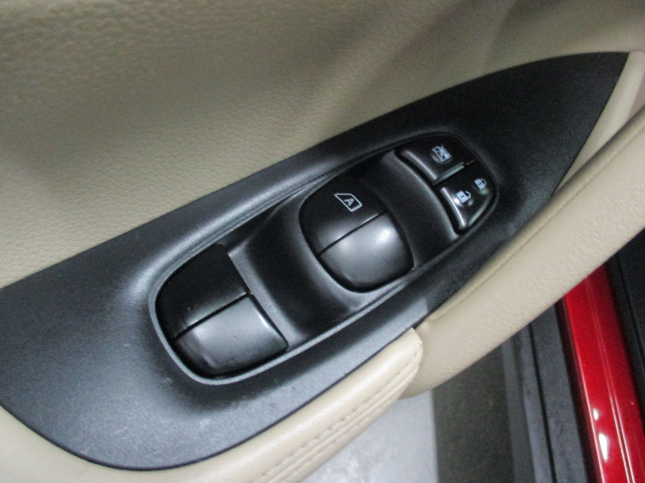 Used 2020 Nissan Rogue SL w/ Premium Package image 19