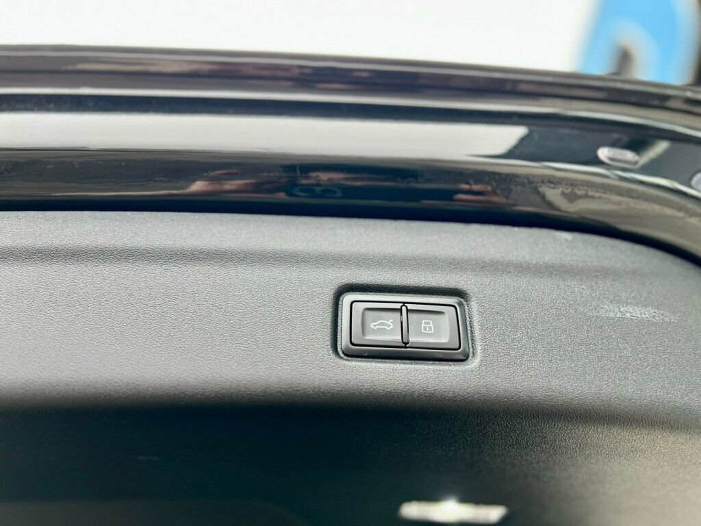 Used 2025 Audi Q6 e-tron Premium Plus w/ Premium Plus image 9