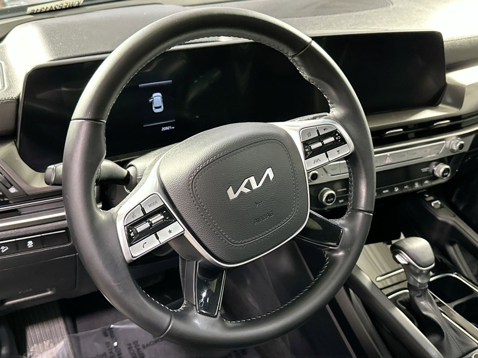 Used 2024 Kia Telluride S w/ S Sunroof Package image 15