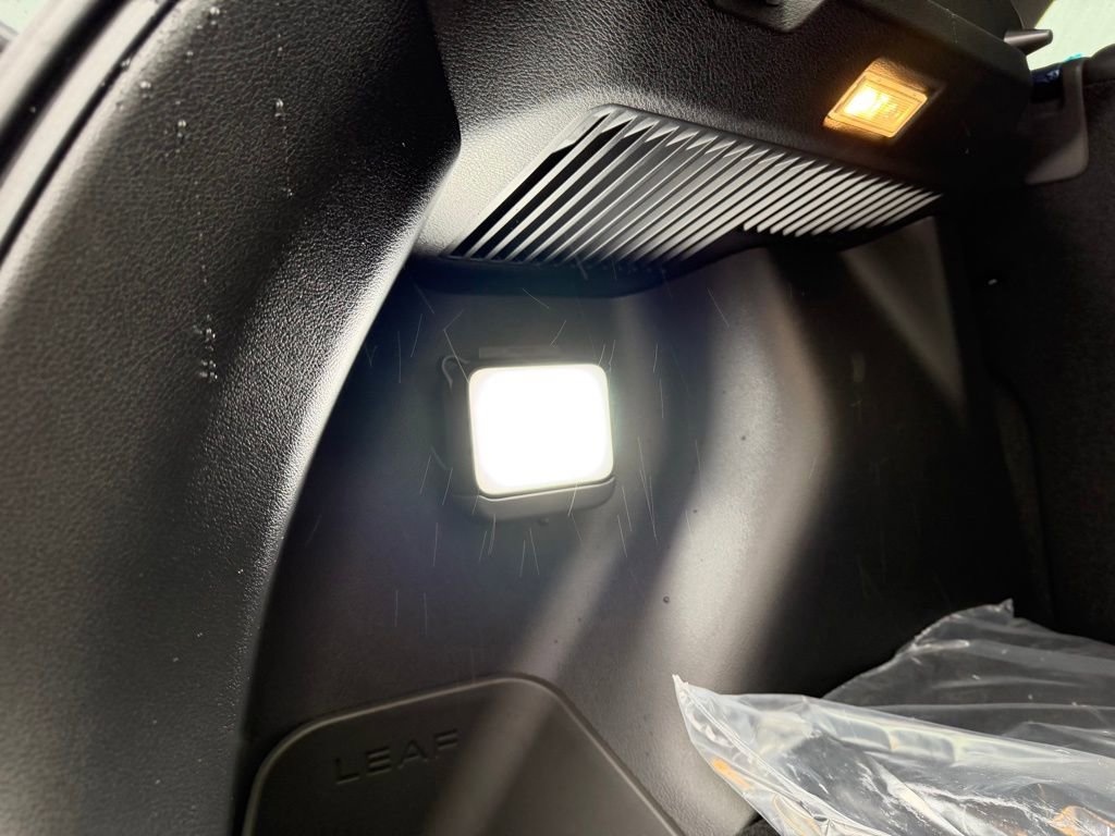New 2026 Nissan Leaf Platinum+ w/ Cargo Package (Platinum+) FWD image 39