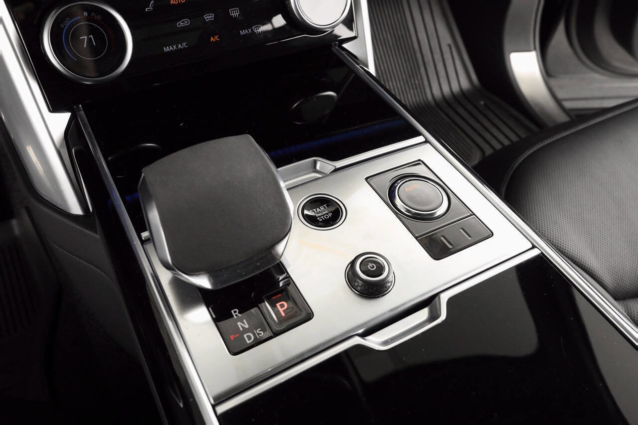 Used 2023 Land Rover Range Rover SE image 15