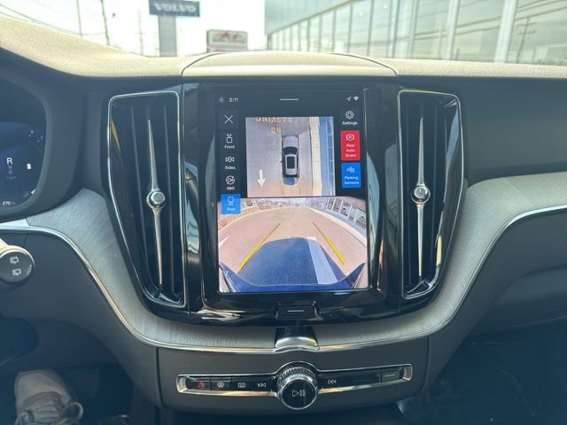 Certified 2025 Volvo XC60 B5 Plus AWD/4WD image 25