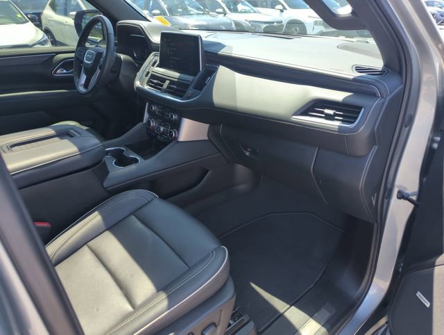 Used 2024 GMC Yukon XL SLT w/ SLT Luxury Package AWD/4WD image 37