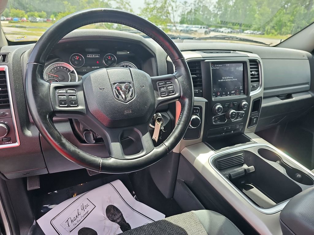 Used 2020 RAM 1500 Classic SLT w/ Luxury Group RWD image 20