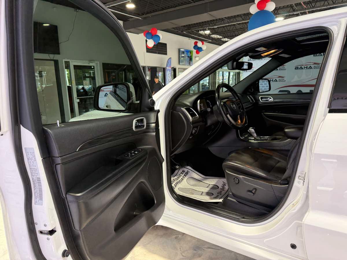 Used 2019 Jeep Grand Cherokee Altitude AWD/4WD image 25