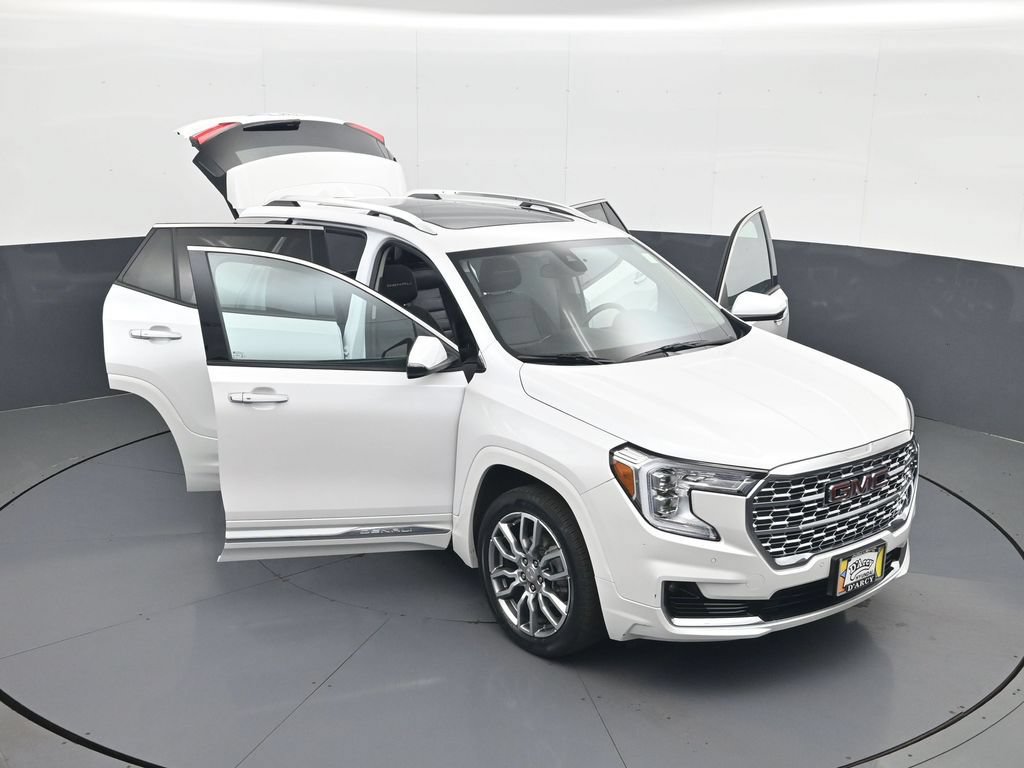 Used 2023 GMC Terrain Denali AWD/4WD image 30