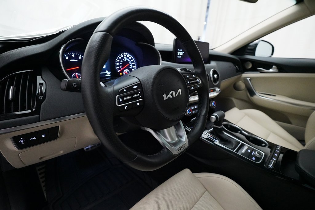 Certified 2023 Kia Stinger GT-Line w/ Sun & Sound Package image 8