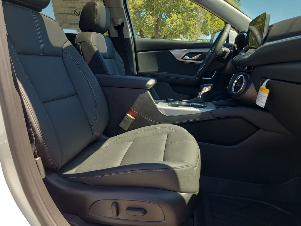 New 2026 Chevrolet Blazer LT w/ LPO, Floor Liner Package FWD image 29