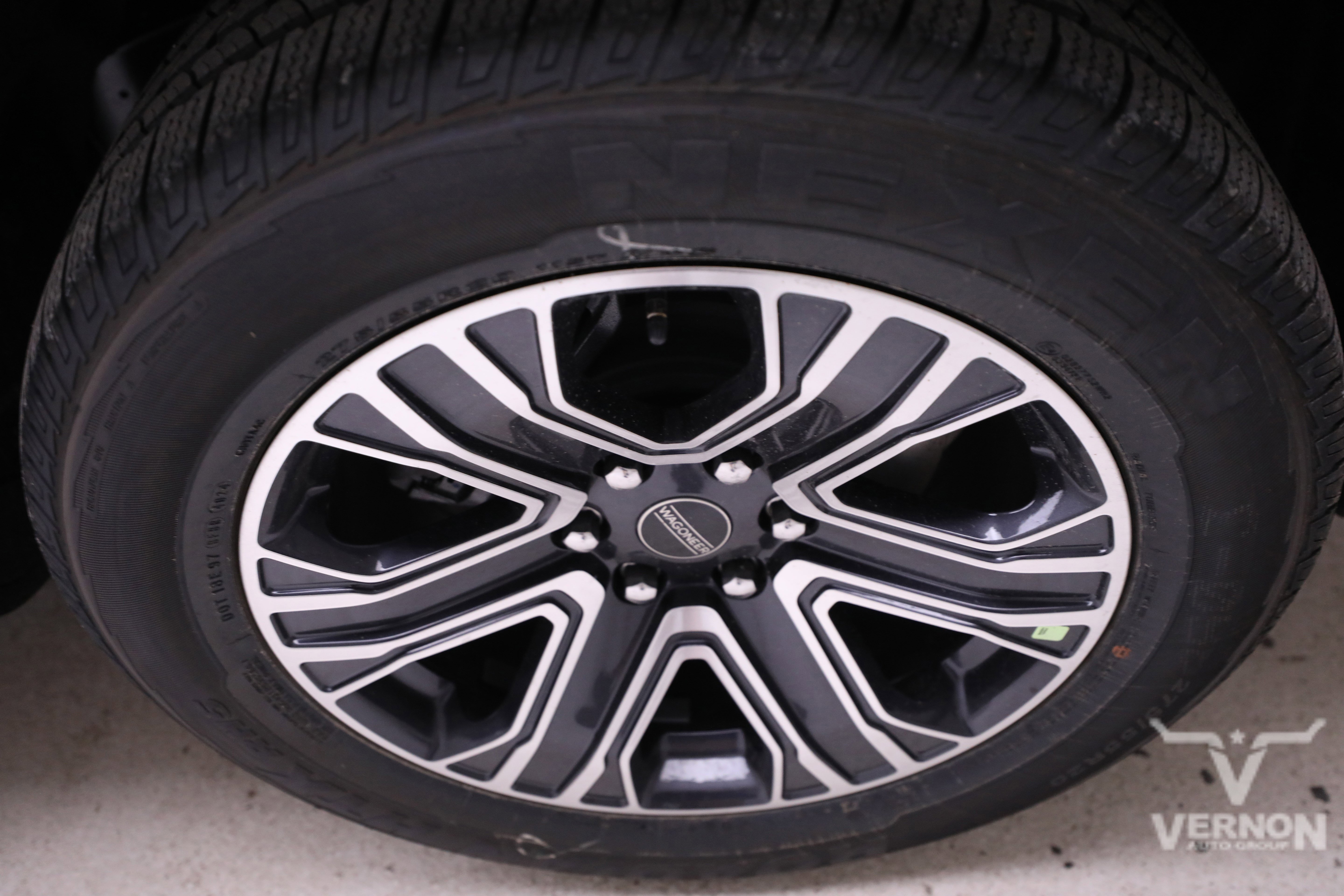 New 2025 Jeep Wagoneer Base 4x4 w/ Convenience Group I image 41