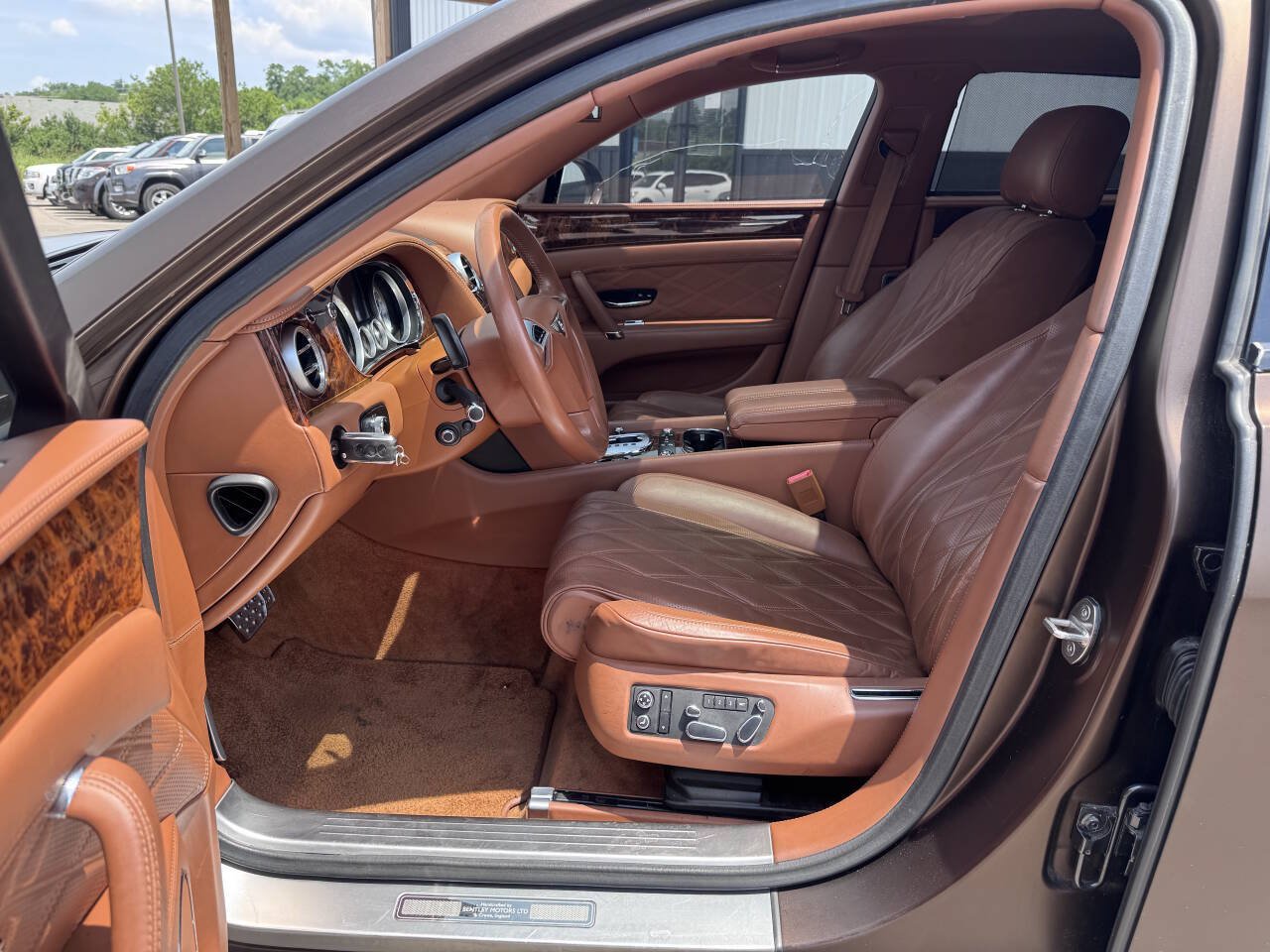 Used 2015 Bentley Flying Spur W12 AWD/4WD image 14