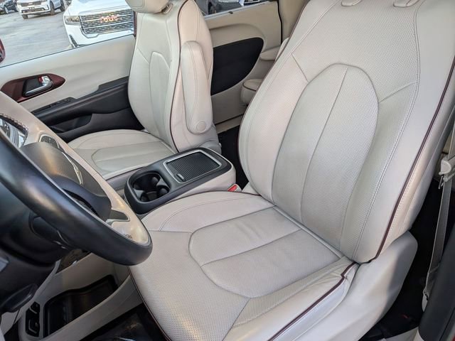 Used 2020 Chrysler Pacifica Limited image 15